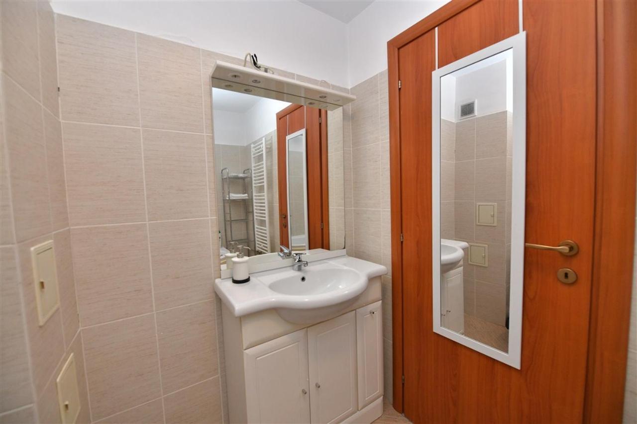 Apartament Lux 1 Mai Pod Бухарест Экстерьер фото